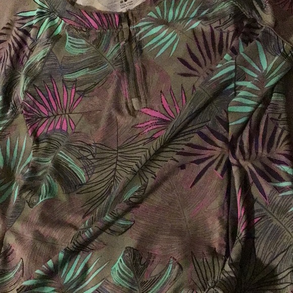 Title Nine spots top. EUC - Picture 6 of 6